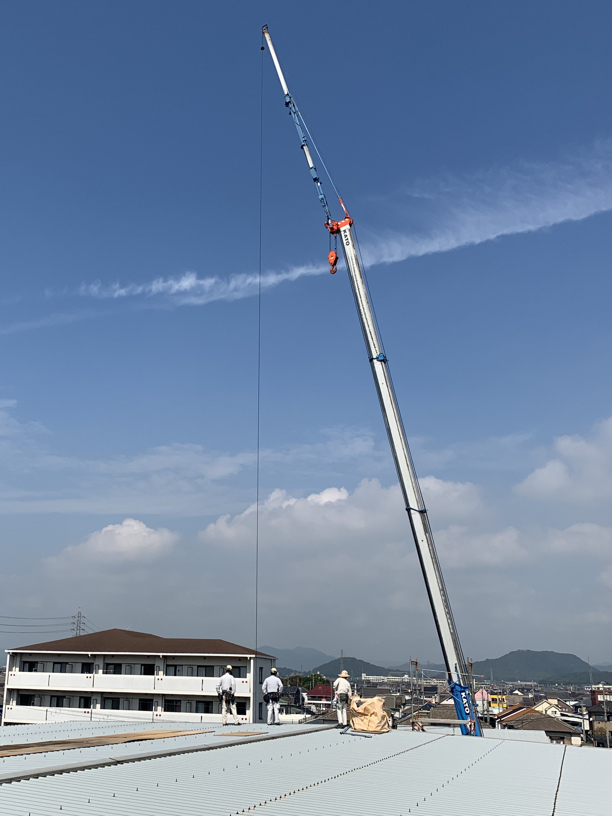 屋根用太陽光発電設備_資材搬入状況